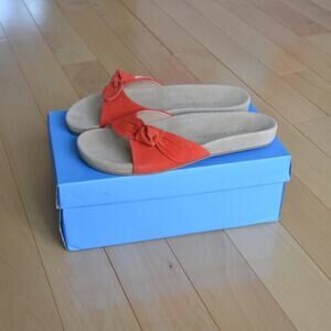 NWT Jack Rogers Dorothy Bow Suede Slides Sandels Size 9